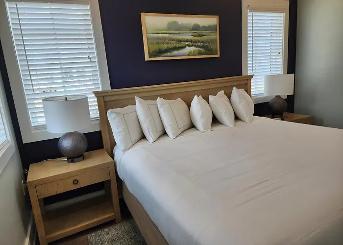 Eagle & The At Gulf State Park Lodge